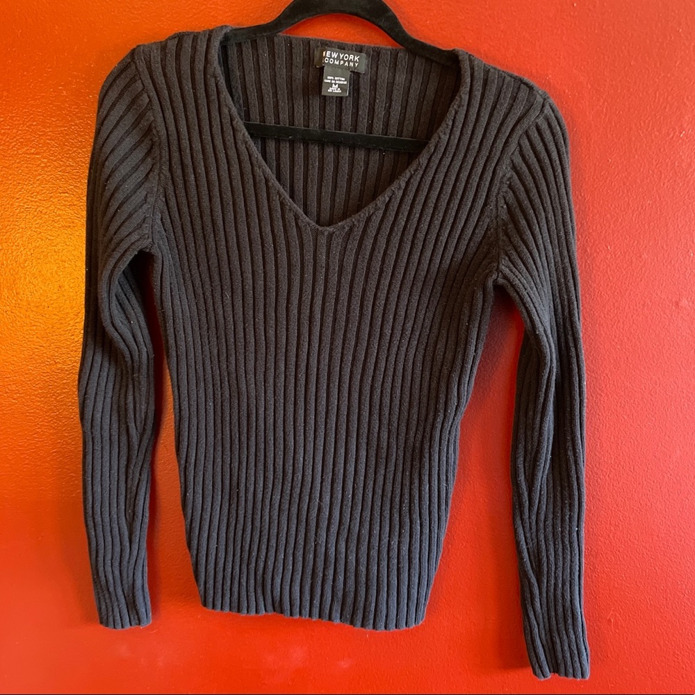 NEW YORK AND COMPANY ribbed sweater